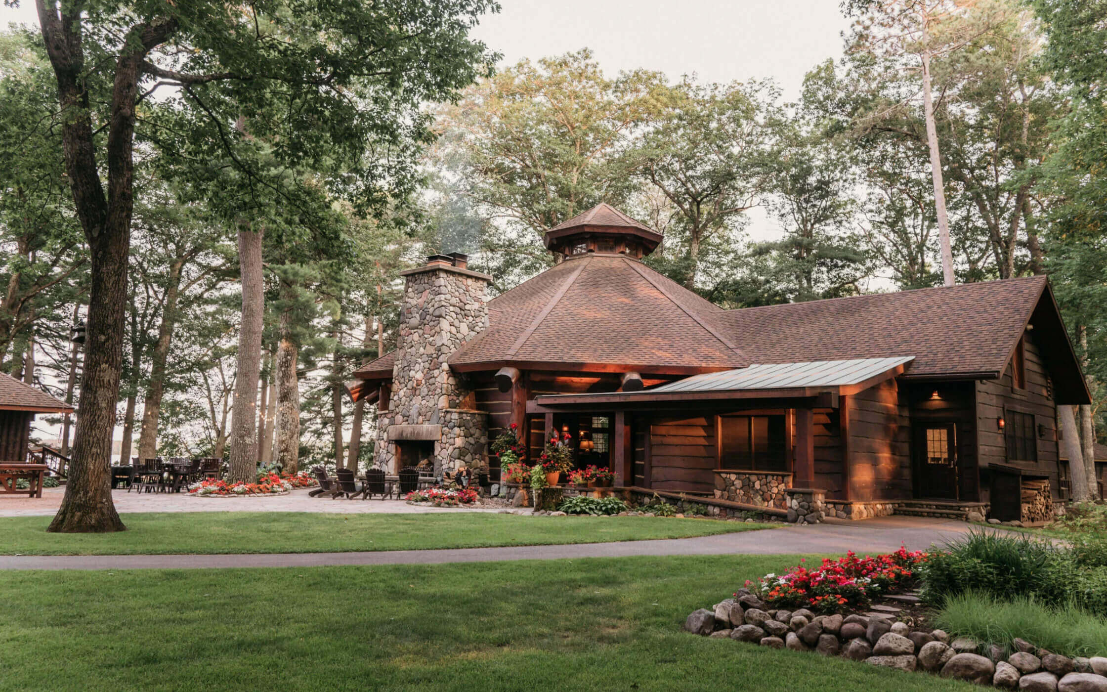 Red Crown Lodge