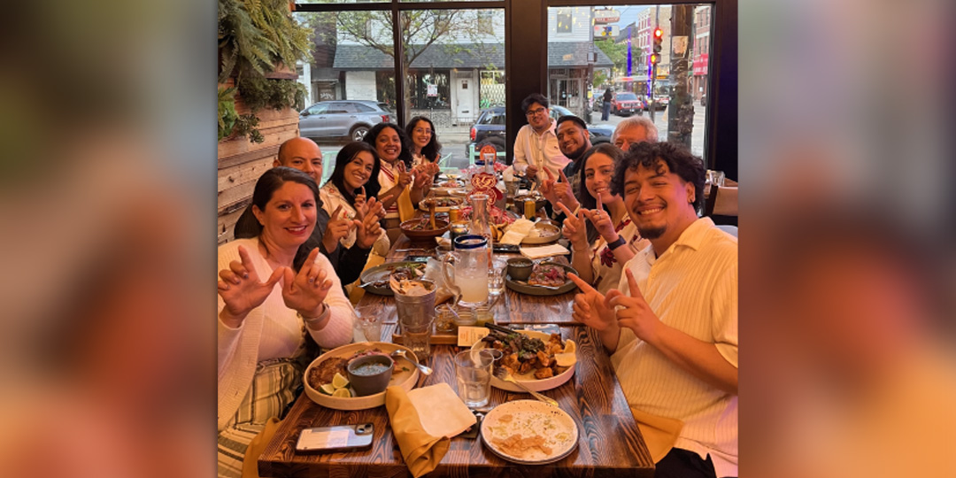 Chicago Alumni gathered for a dinner